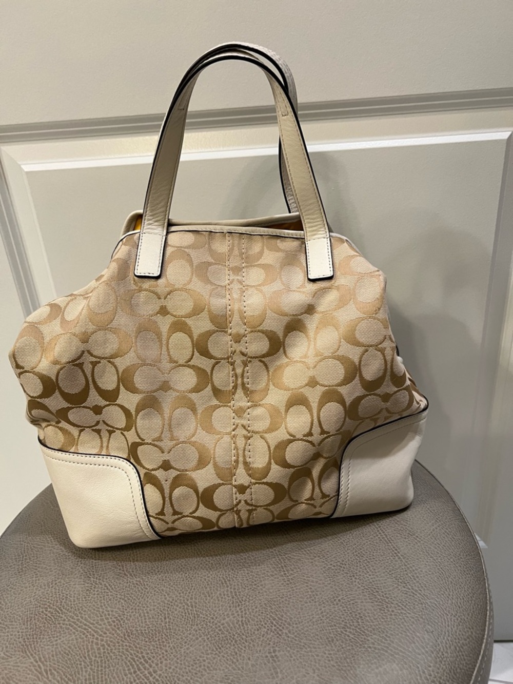 Coach Beige Signature Canvas Shoulder Bag with Cream Leather Accents - Picture 2 of 5